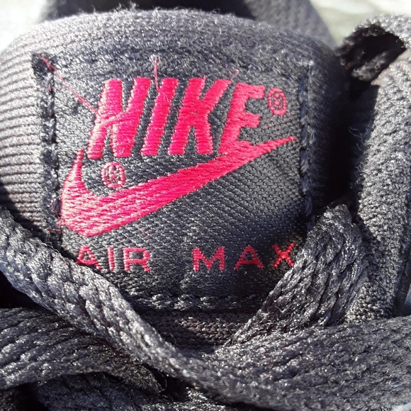 Nike Air Max Size 2 Black and Red - Picture 3 of 4